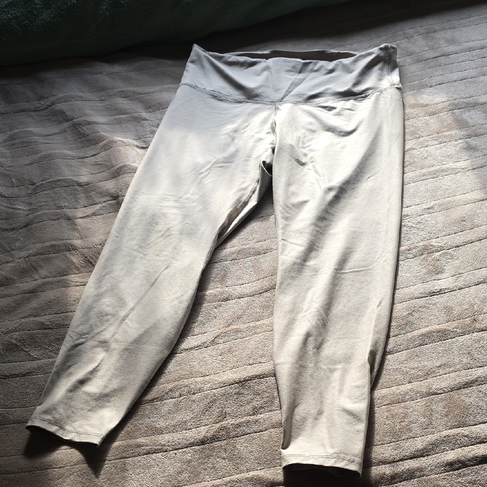 XL Target All in Motion Ideal Tan High-Waisted Polyester Leggings